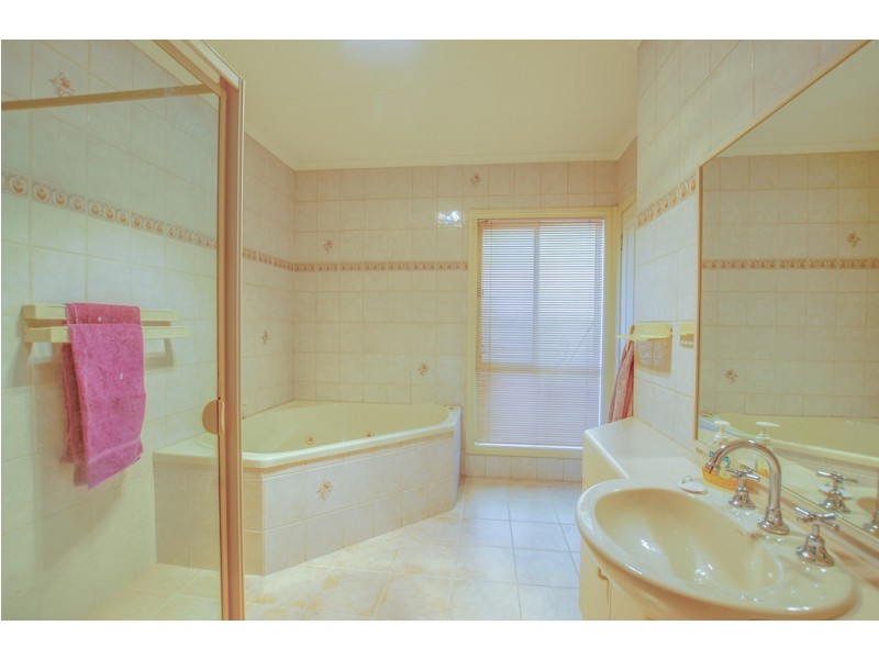 4 Shetland Drive, Moama NSW 2731