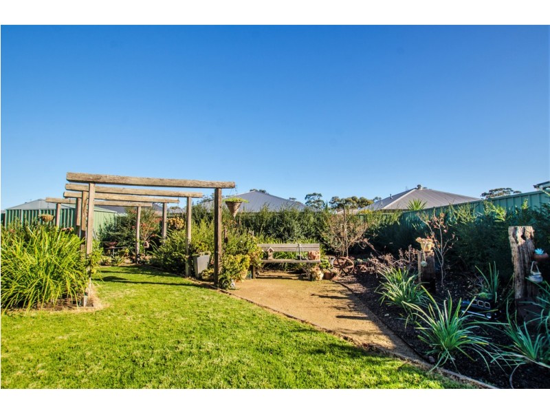 7 Marion Crt, Moama NSW 2731