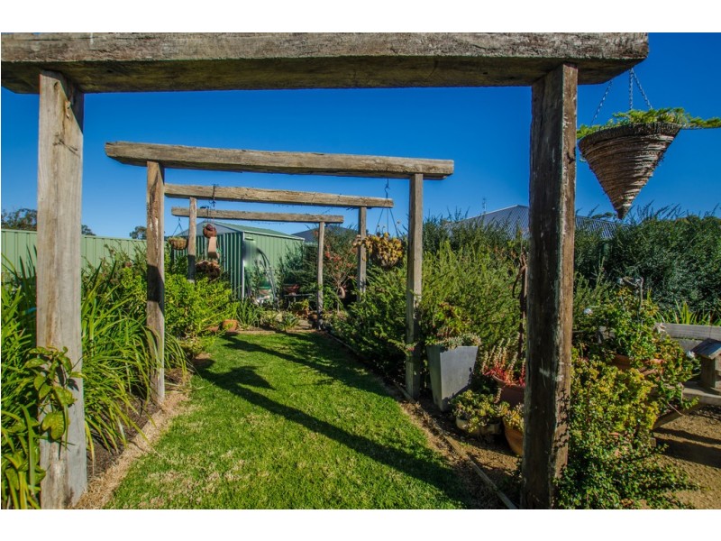 7 Marion Crt, Moama NSW 2731