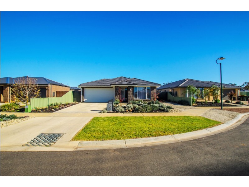 7 Marion Crt, Moama NSW 2731