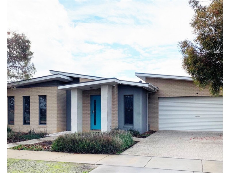 4 Whitby Close, Echuca VIC 3564