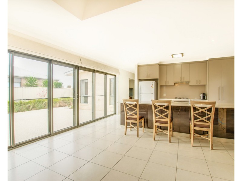 4 Whitby Close, Echuca VIC 3564