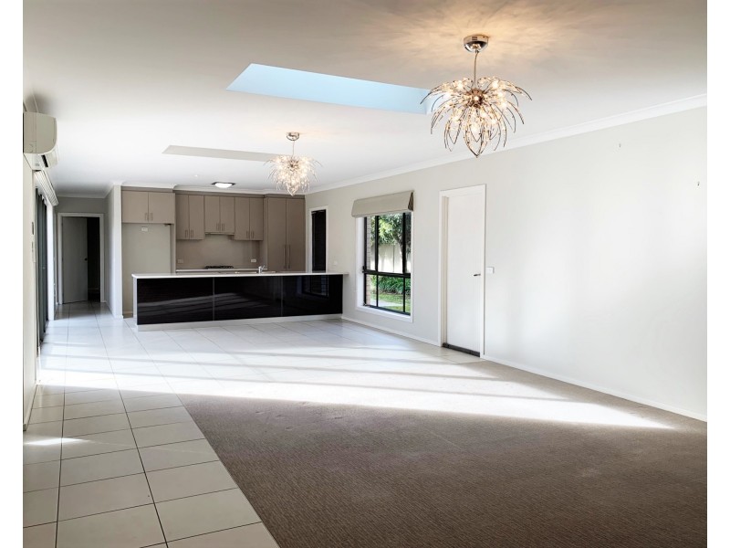 4 Whitby Close, Echuca VIC 3564