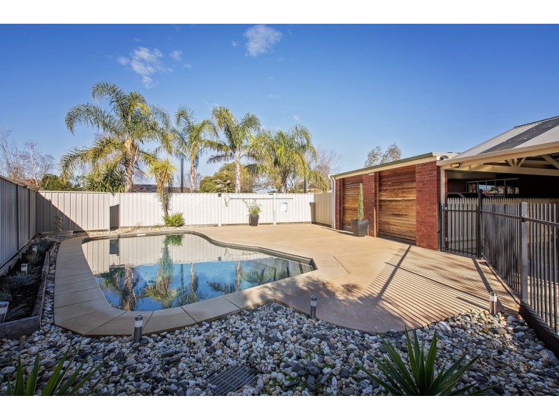 19 Winnima Avenue, Moama NSW 2731