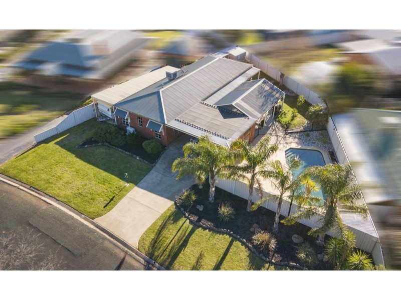 19 Winnima Avenue, Moama NSW 2731