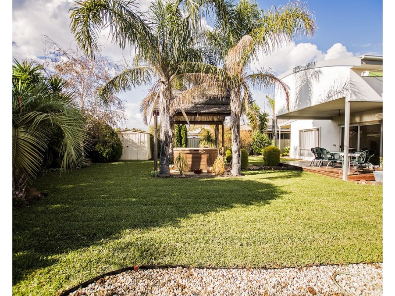90 Shetland Drive, Moama NSW 2731