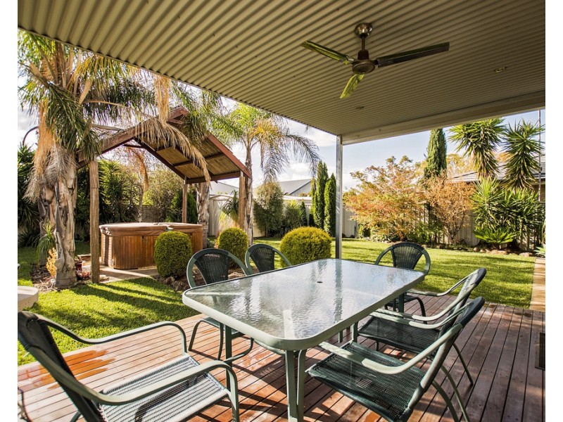 90 Shetland Drive, Moama NSW 2731