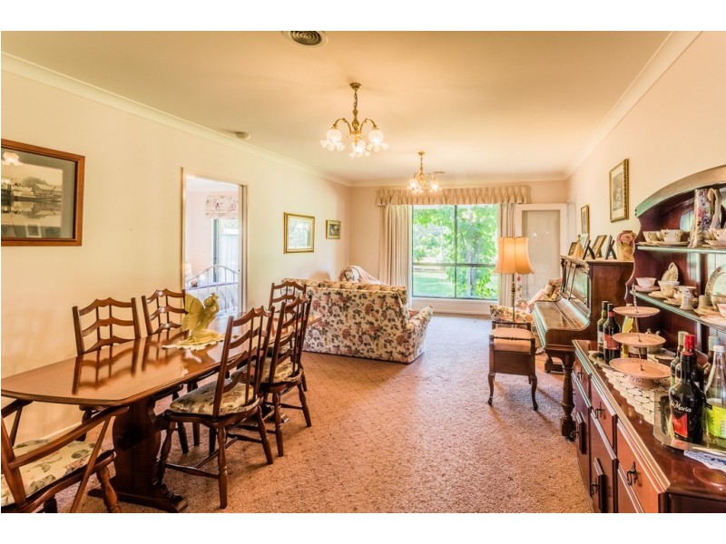 13 Kingfisher Drive West, Moama NSW 2731