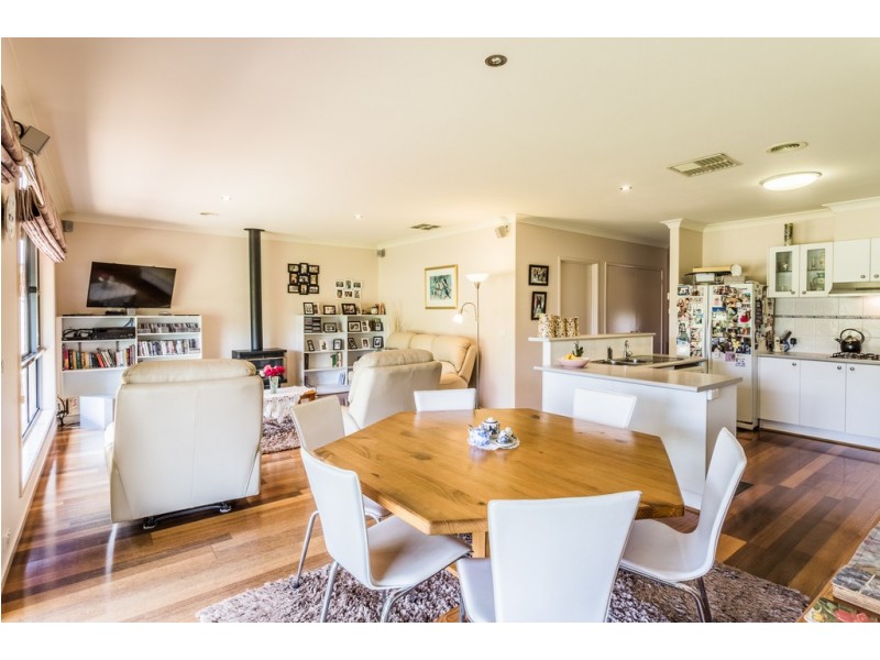 13 Kingfisher Drive West, Moama NSW 2731