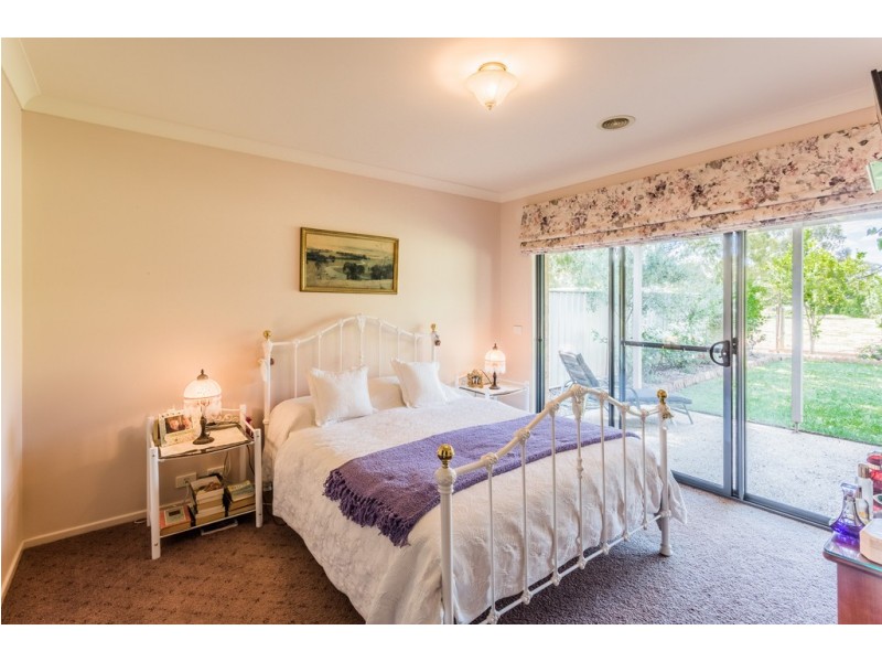 13 Kingfisher Drive West, Moama NSW 2731