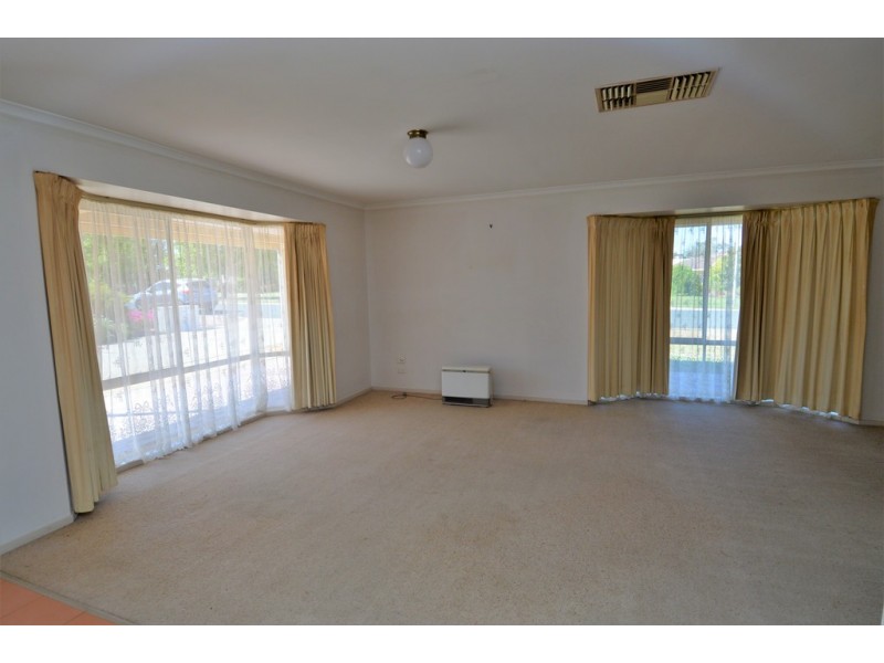 1 52 LAWSON DRIVE, Moama NSW 2731