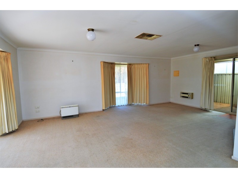 1 52 LAWSON DRIVE, Moama NSW 2731