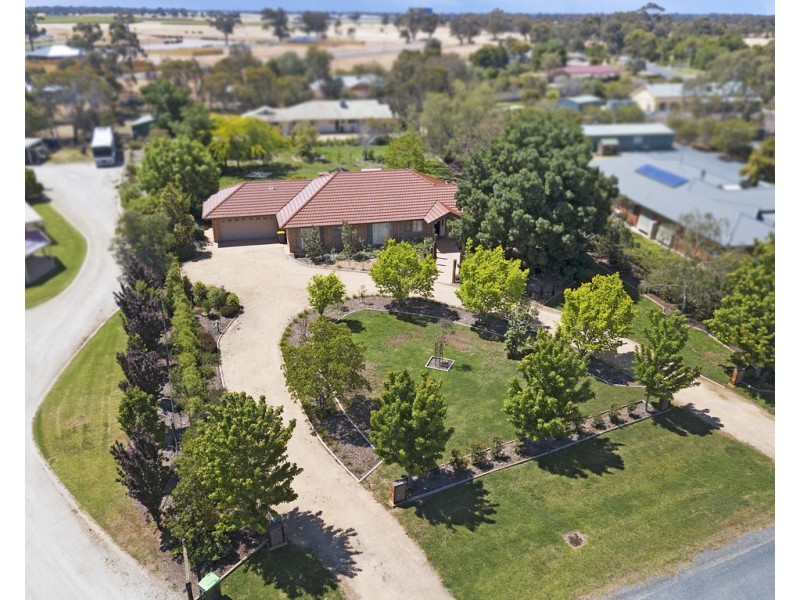 12 Tomara Court, Moama NSW 2731