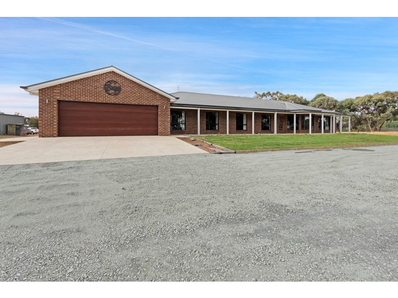 187 BANGERANG ROAD, Echuca Village VIC 3564