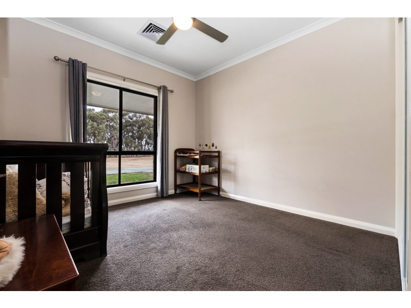 187 BANGERANG ROAD, Echuca Village VIC 3564