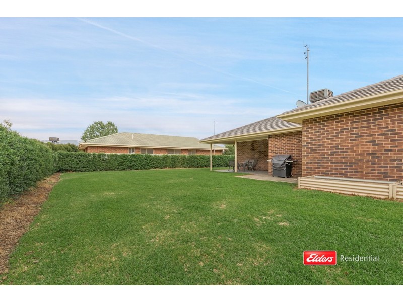 6 Dumfries Court, Moama NSW 2731