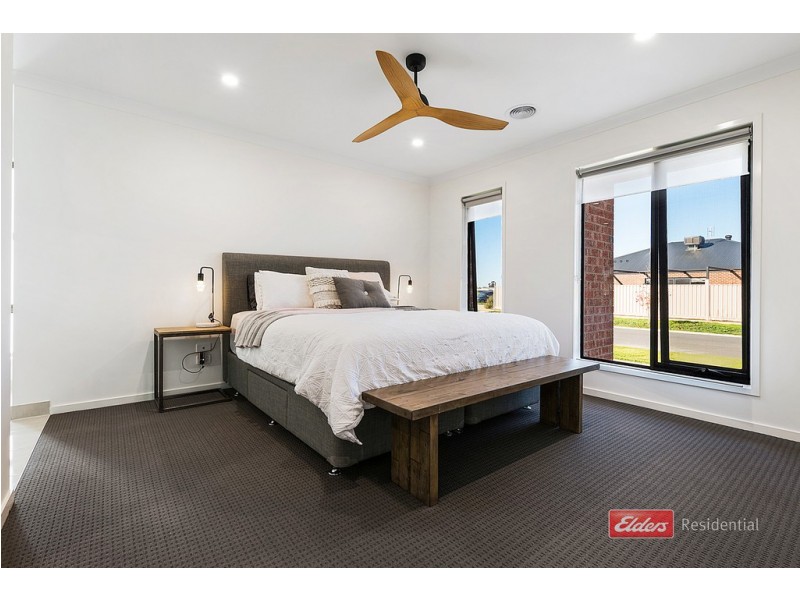 4 Magnolia Drive, Echuca VIC 3564