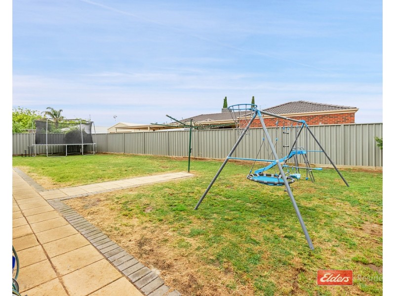 12 Elm Street, Echuca VIC 3564