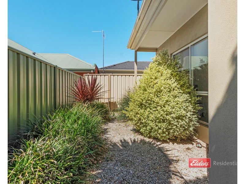 2/4B Warden Street, Moama NSW 2731