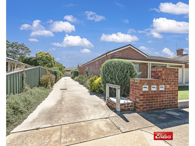 2/30 Echuca Road, Rochester VIC 3561