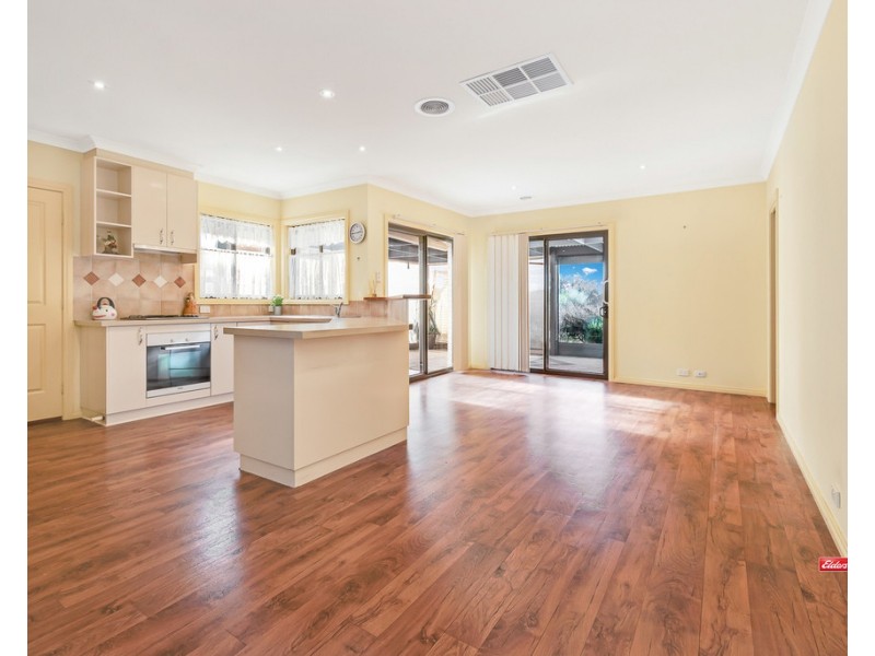 53 Genevieve Avenue, Echuca VIC 3564