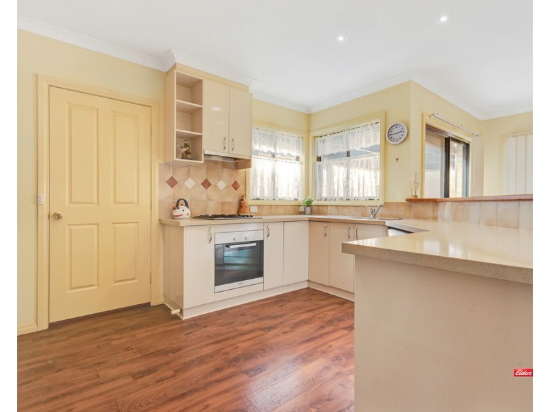 53 Genevieve Avenue, Echuca VIC 3564