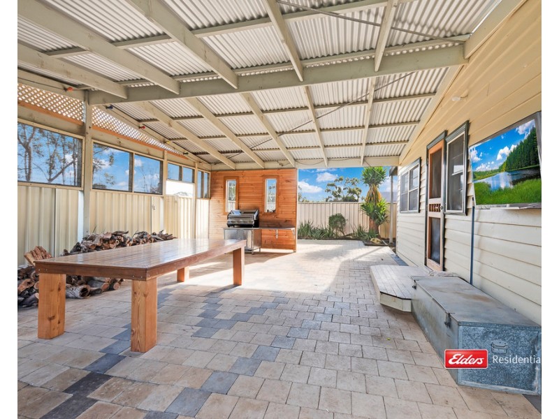 15 Livingstone Street, Mathoura NSW 2710