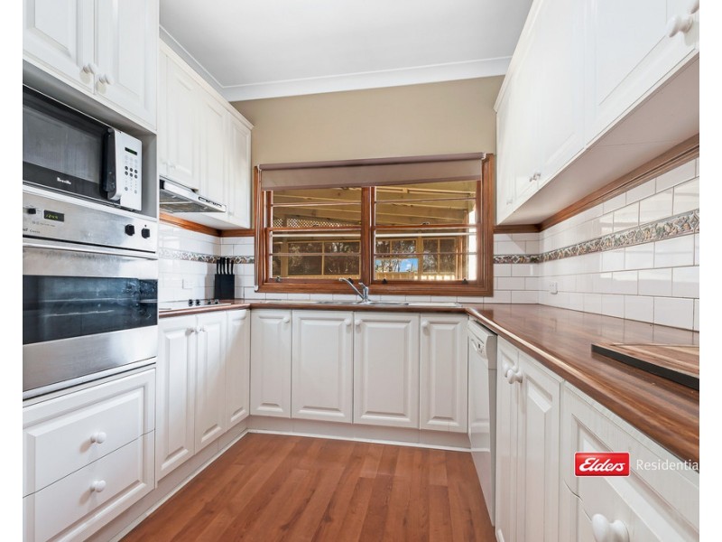 15 Livingstone Street, Mathoura NSW 2710