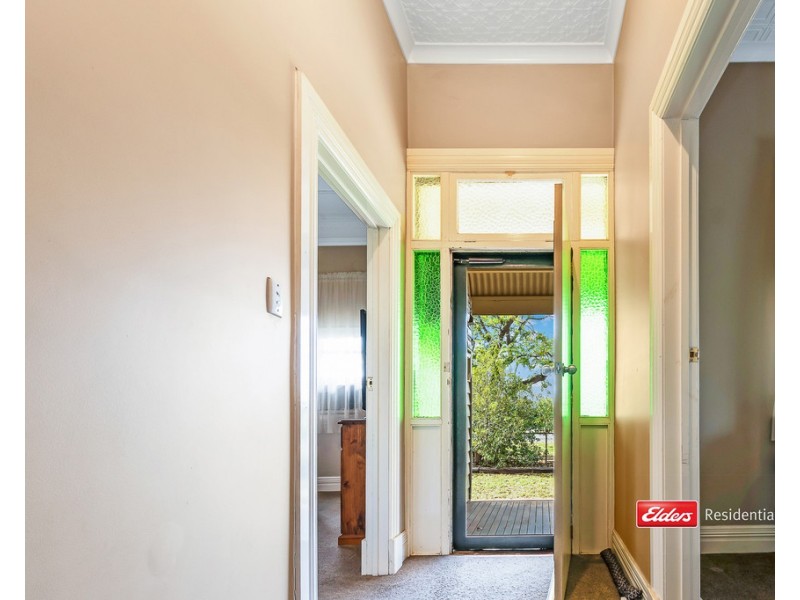 15 Livingstone Street, Mathoura NSW 2710