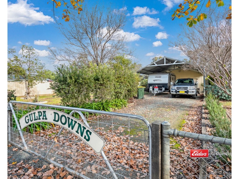 15 Livingstone Street, Mathoura NSW 2710