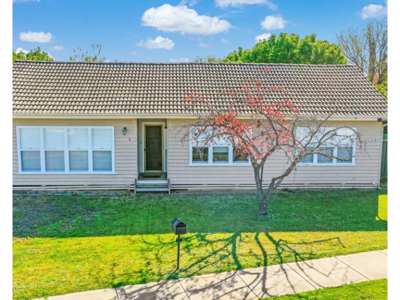 8 Pine Street, Echuca VIC 3564