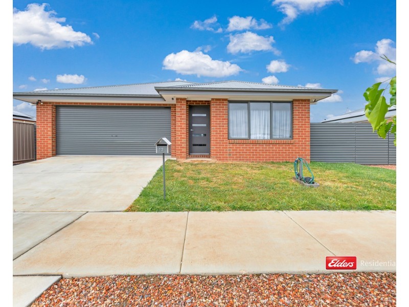 13 Magnolia Drive, Echuca VIC 3564
