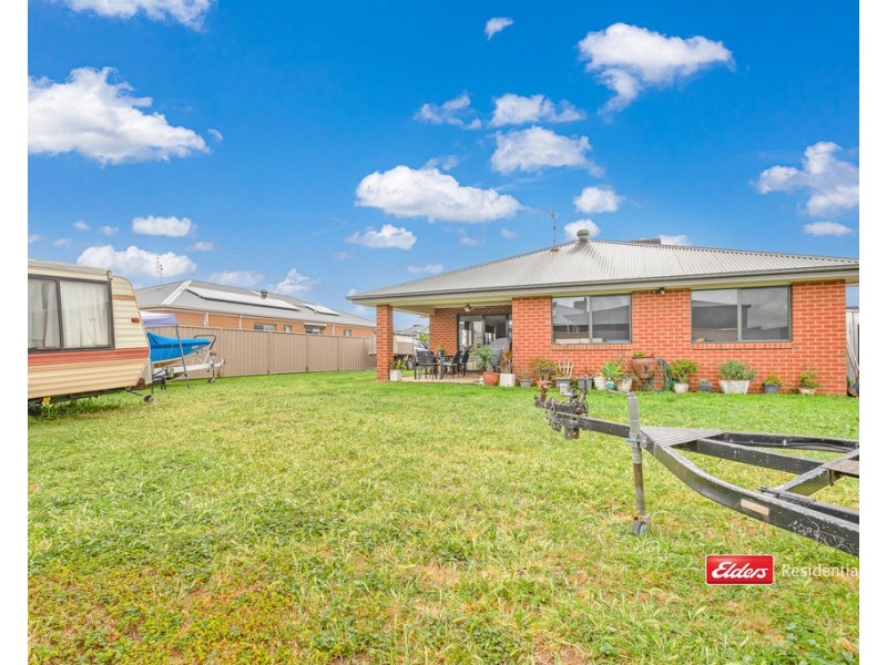 13 Magnolia Drive, Echuca VIC 3564