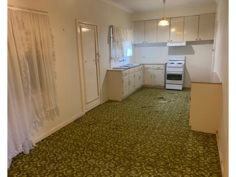 11 Burnes Street, Mathoura NSW 2710