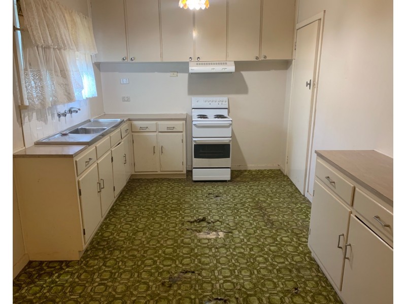 11 Burnes Street, Mathoura NSW 2710