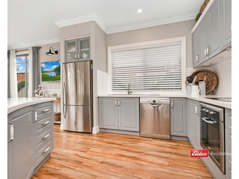 37 Kingfisher Dve West, Moama NSW 2731