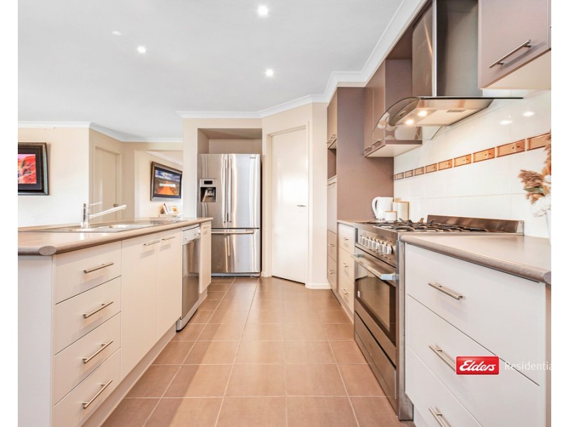 4 Aidion Place, Echuca VIC 3564