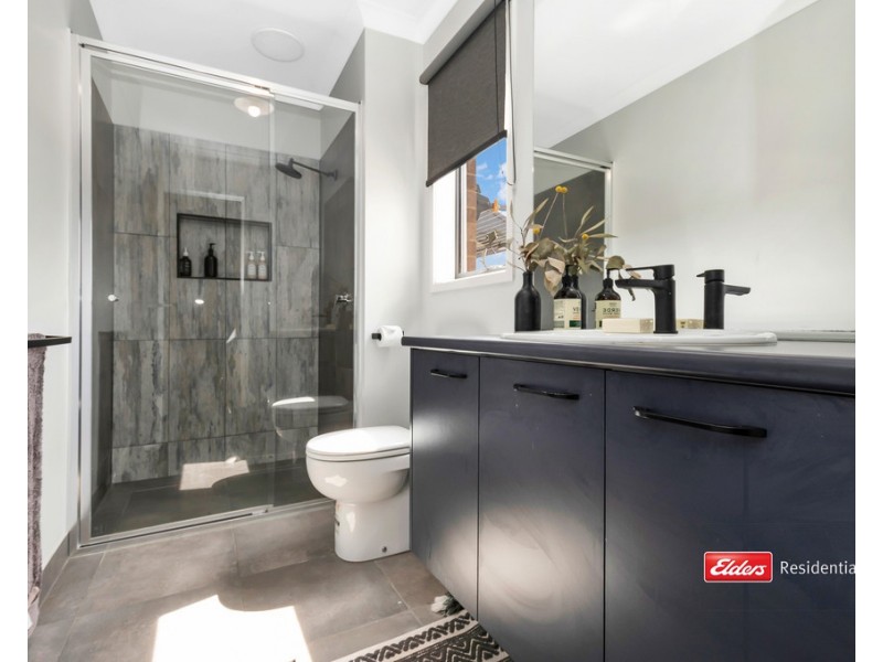 2 Magnolia Drive, Echuca VIC 3564