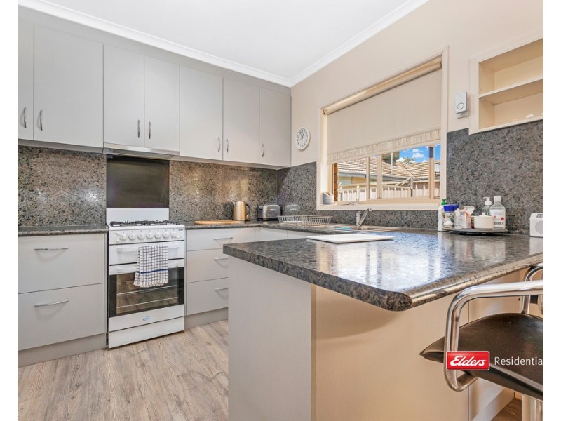 27 HOPWOOD STREET, Echuca VIC 3564