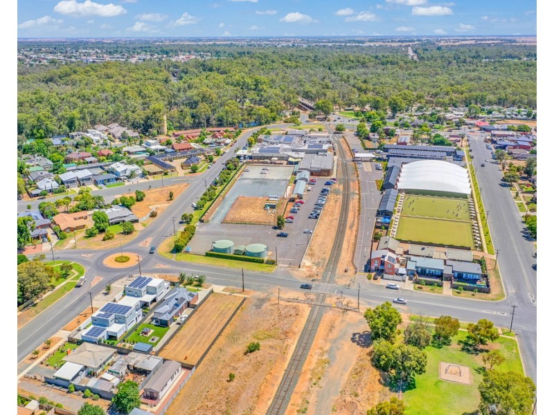 5 FRANCIS STREET, Moama NSW 2731