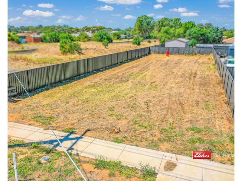 5 FRANCIS STREET, Moama NSW 2731