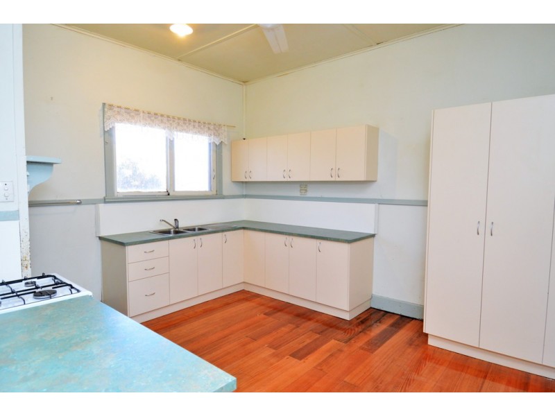 27 Pascoe Street, Rochester VIC 3561