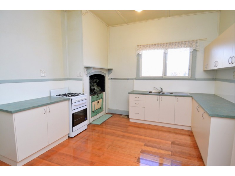 27 Pascoe Street, Rochester VIC 3561