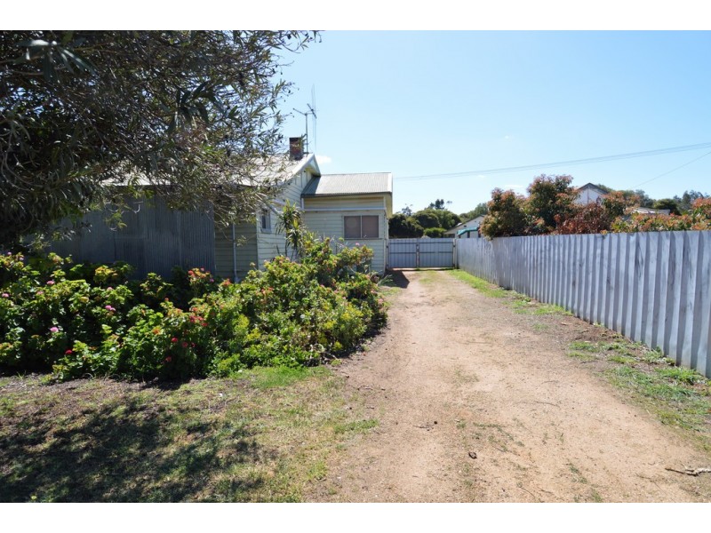 27 Pascoe Street, Rochester VIC 3561