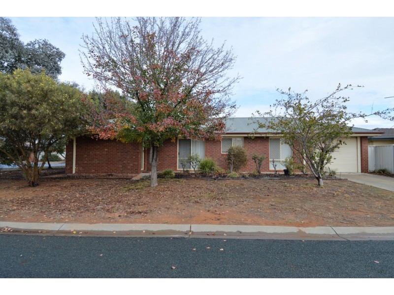 8 Wave Court, Echuca VIC 3564
