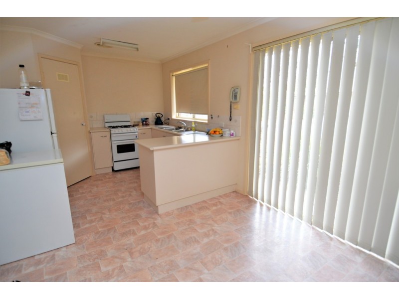 8 Wave Court, Echuca VIC 3564