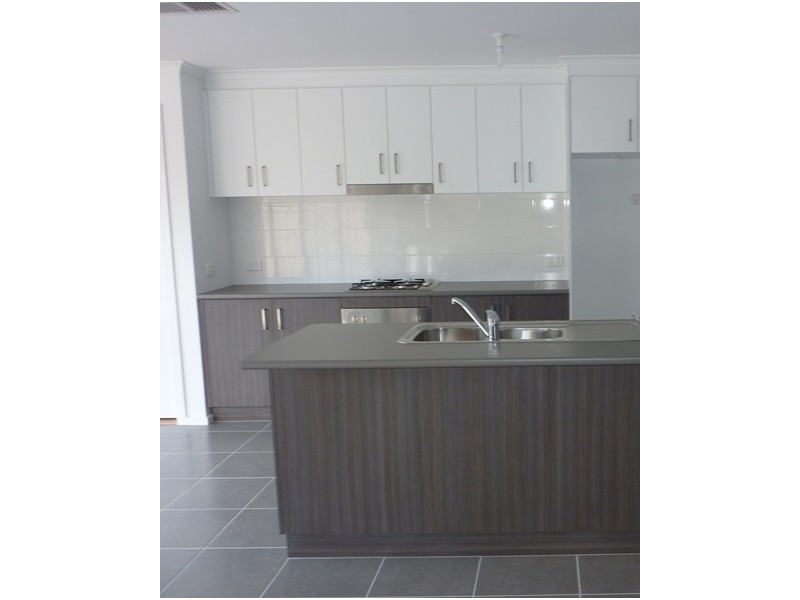 2/26 Genevieve Ave, Echuca VIC 3564