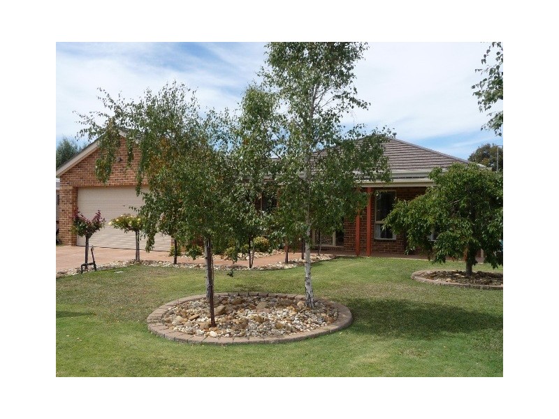 28 King Fisher Dve West, Moama NSW 2731