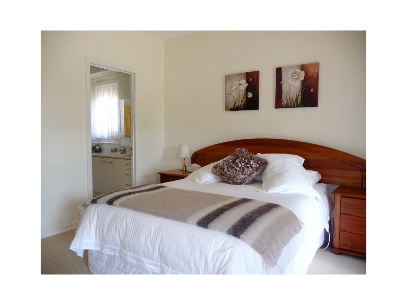 28 King Fisher Dve West, Moama NSW 2731