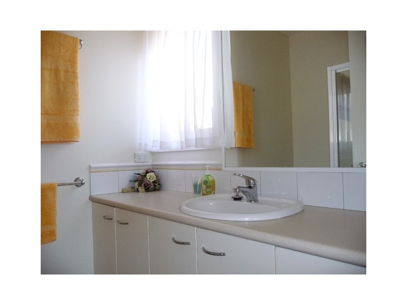 28 King Fisher Dve West, Moama NSW 2731